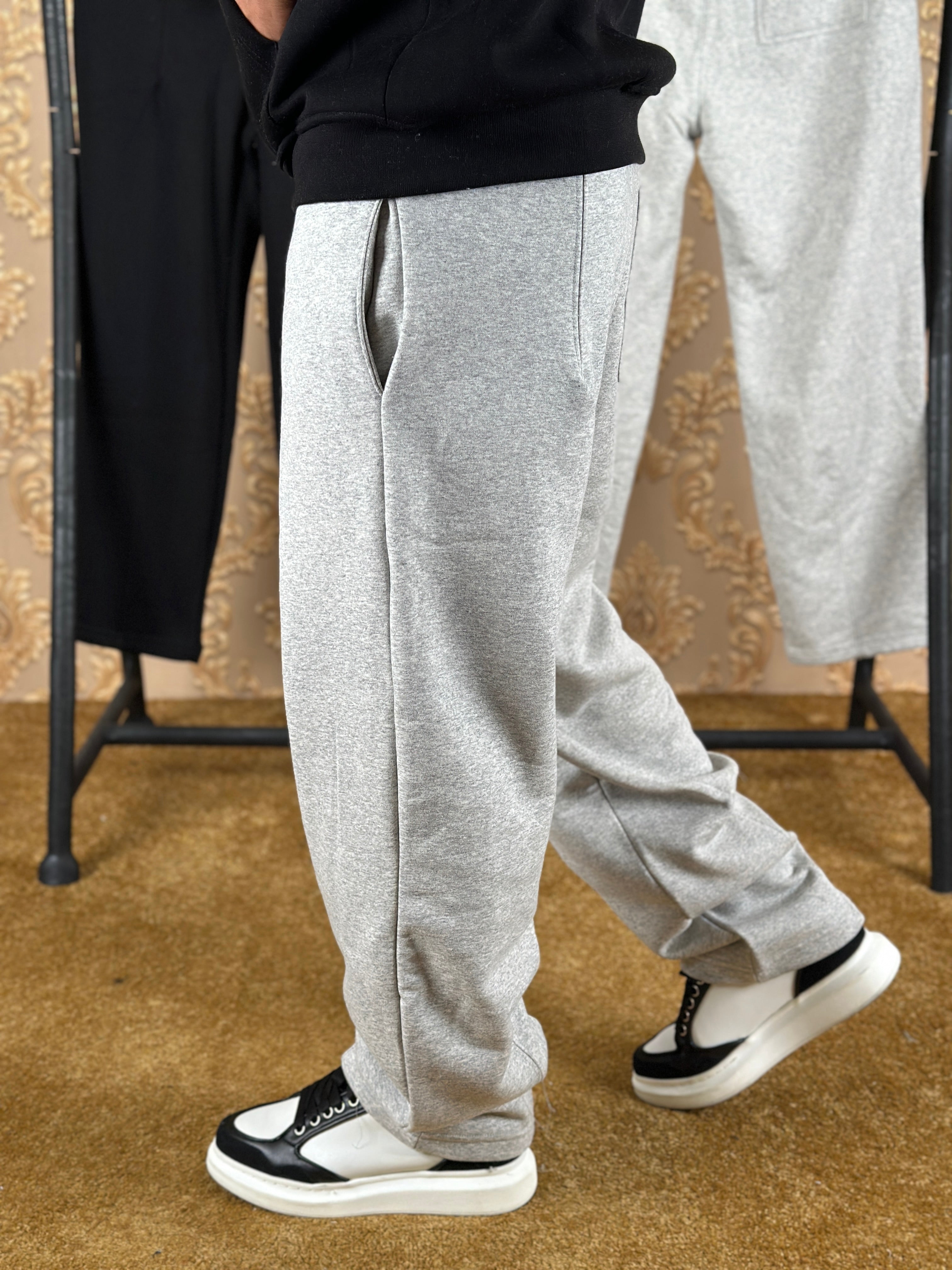 BAGGY JOGGERS