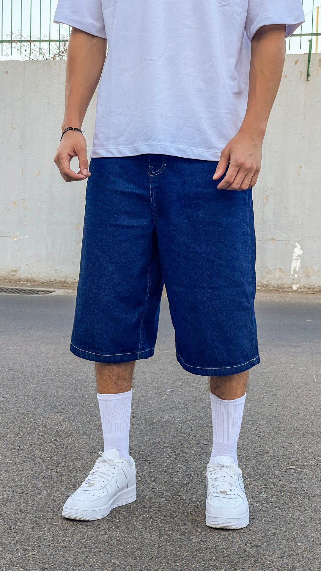 Short Baggy Jeans Simple