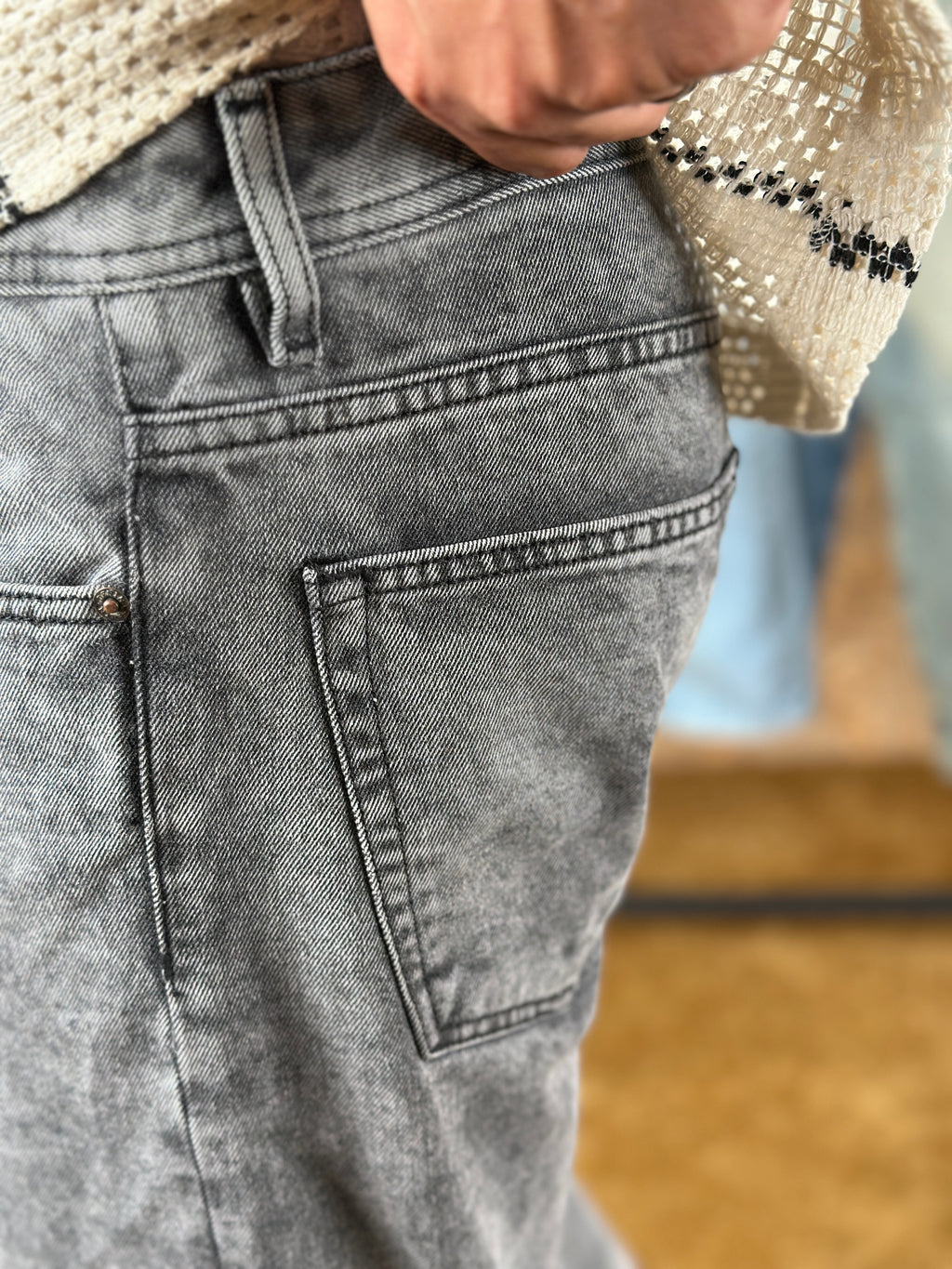 CONCRETE WAVE BOYFRIEND JEANS