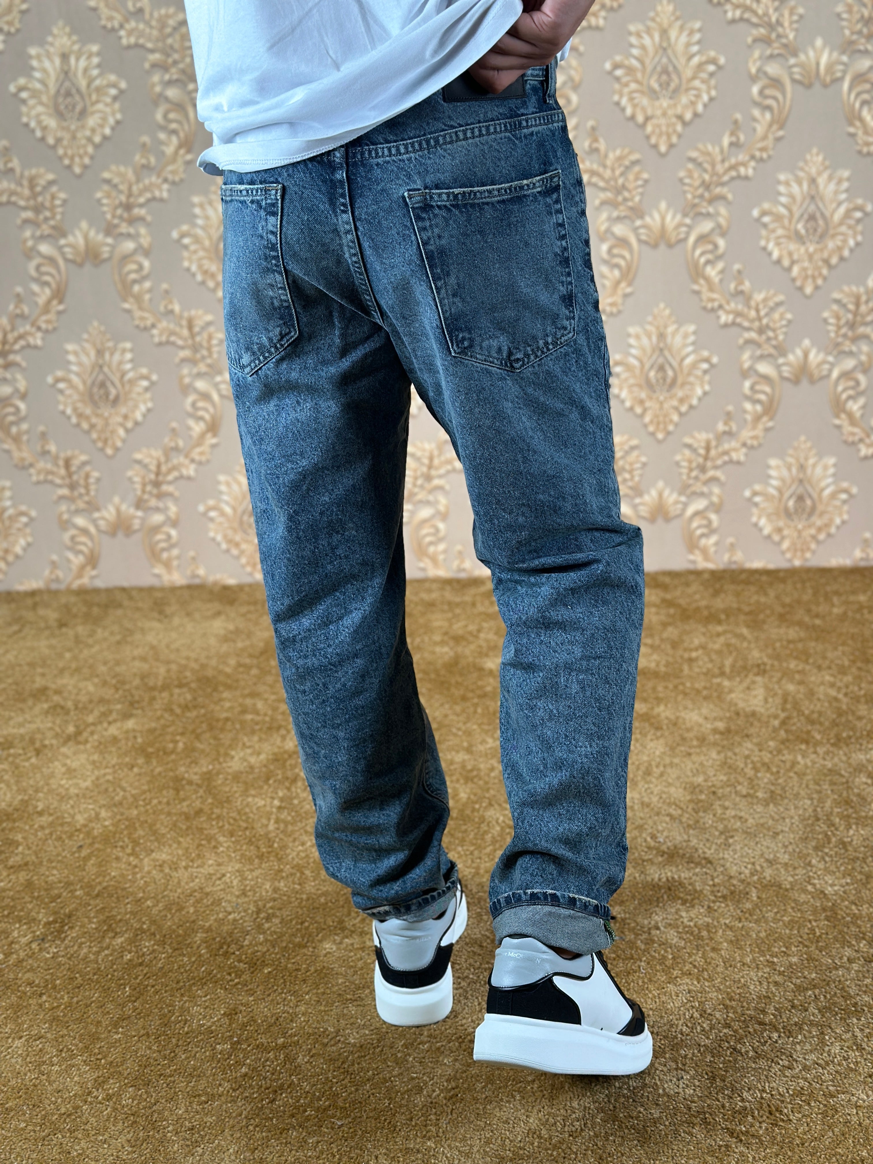 BROKEN HALOS BOYFRIEND JEANS