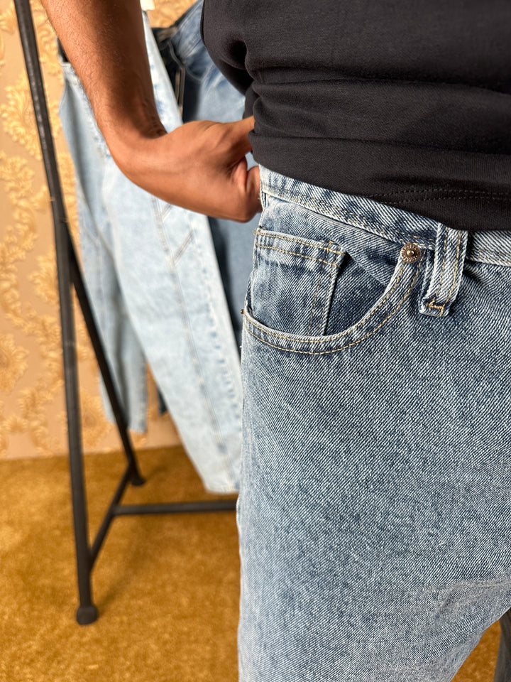 VINTAGE BREEZE BAGGY JEANS