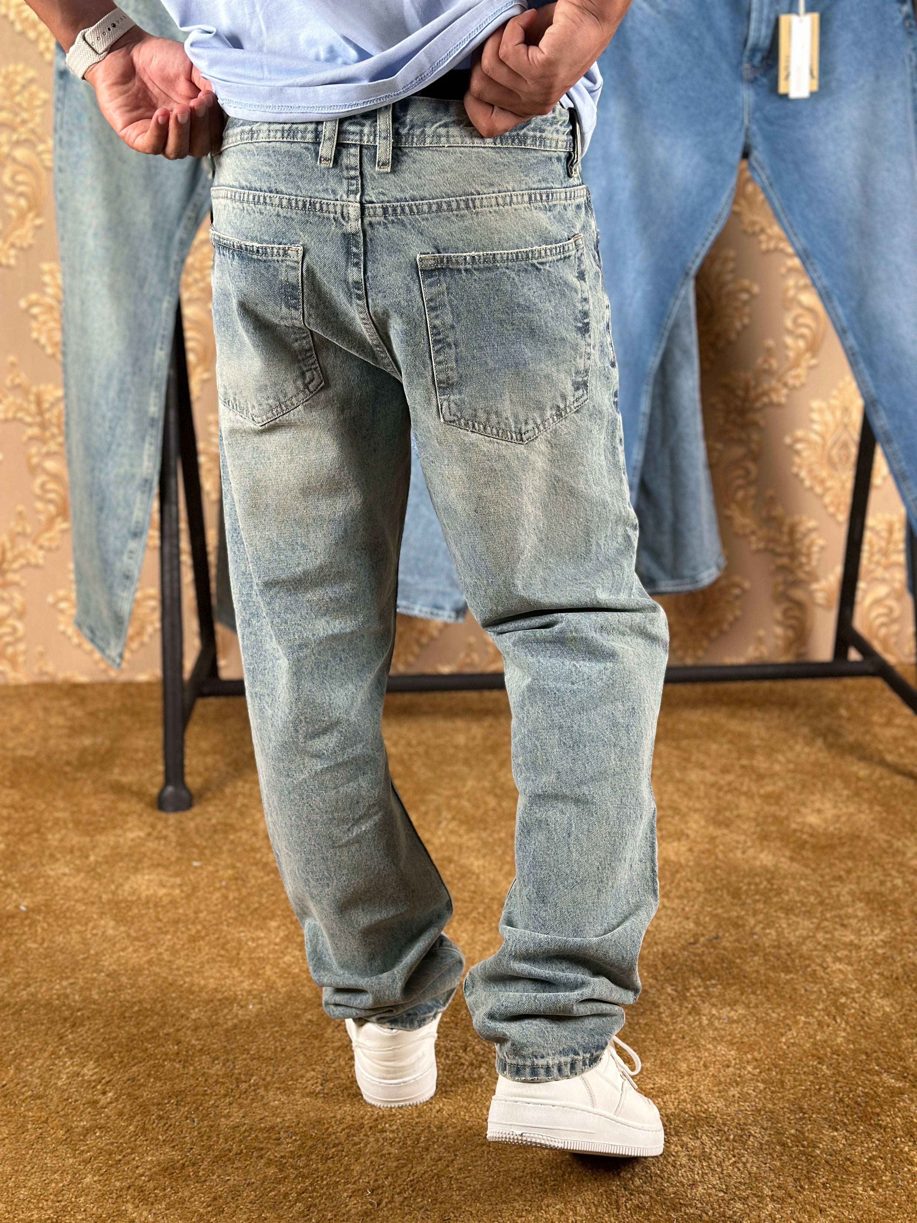 STONE DRIFT BAGGY JEANS