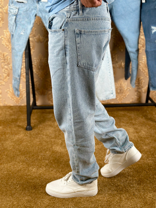 ATLAS BAGGY JEANS